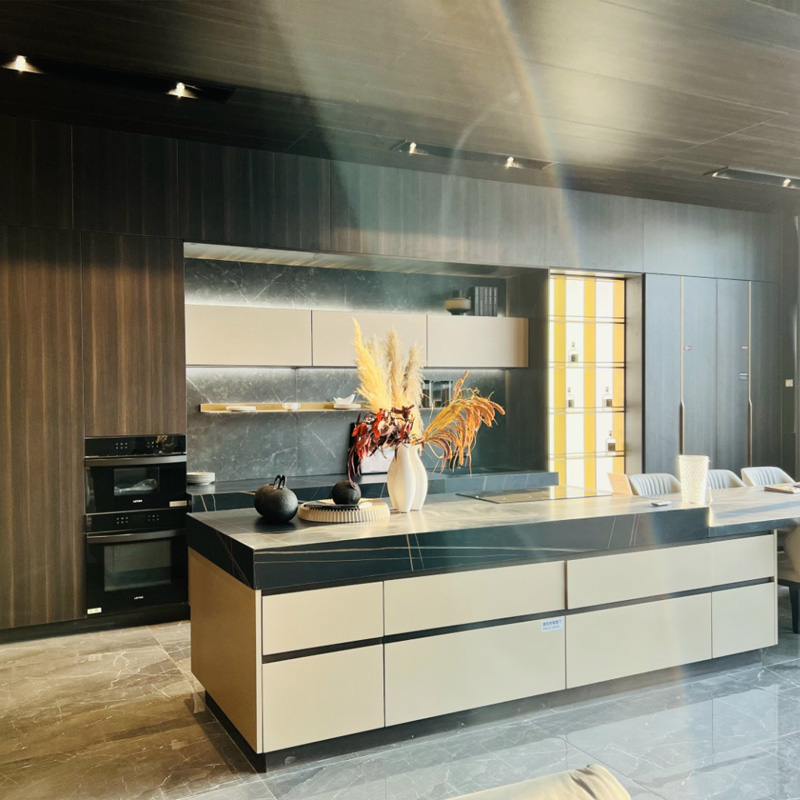 Por que os armários de cozinha High Pantry by Melamine estão se tornando a solução de armazenamento mais inteligente para residências modernas?